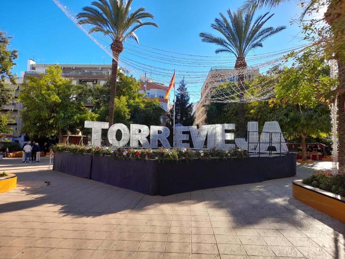 Luxury 2 Bedrooms Apartment With A Garage Torrevieja Exterior foto